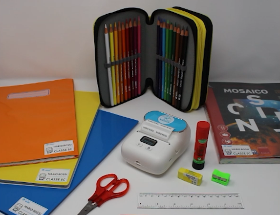 ETIQUETAS COM O NOME PARA PERSONALIZAR O MATERIAL ESCOLAR!